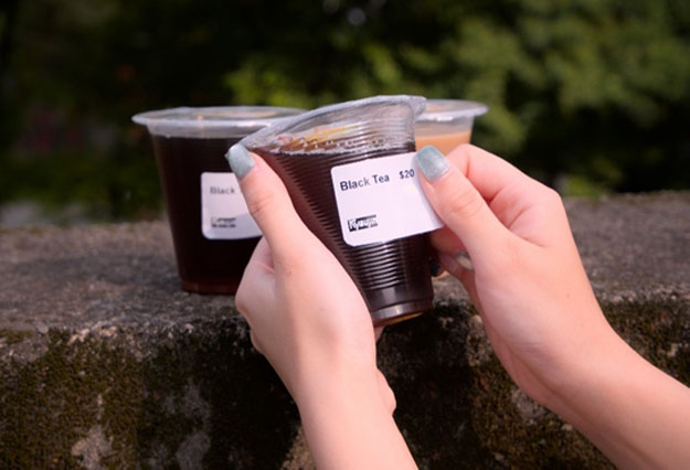 Linerless label applications in retail and food service